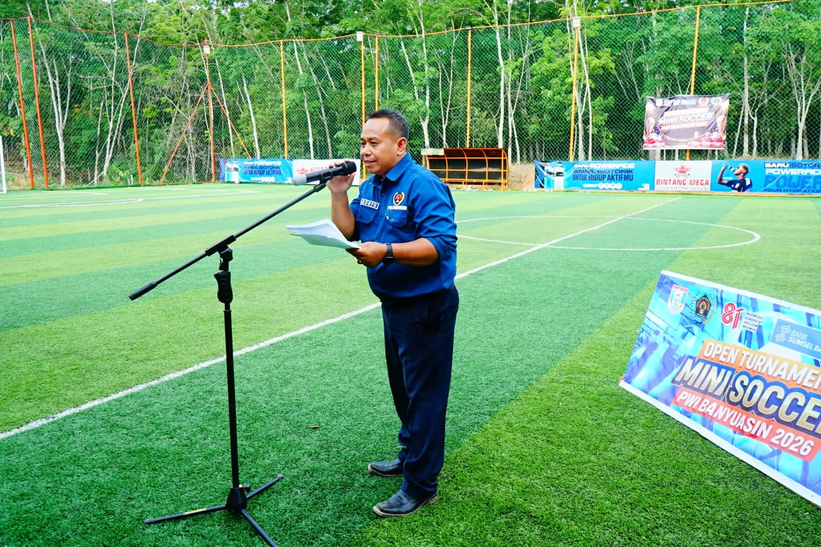 Ketua PWI Banyuasin, Wardoyo, S.I.Kom - memberikan  Sambutan saat  Turnamen Mini Soccer 2026