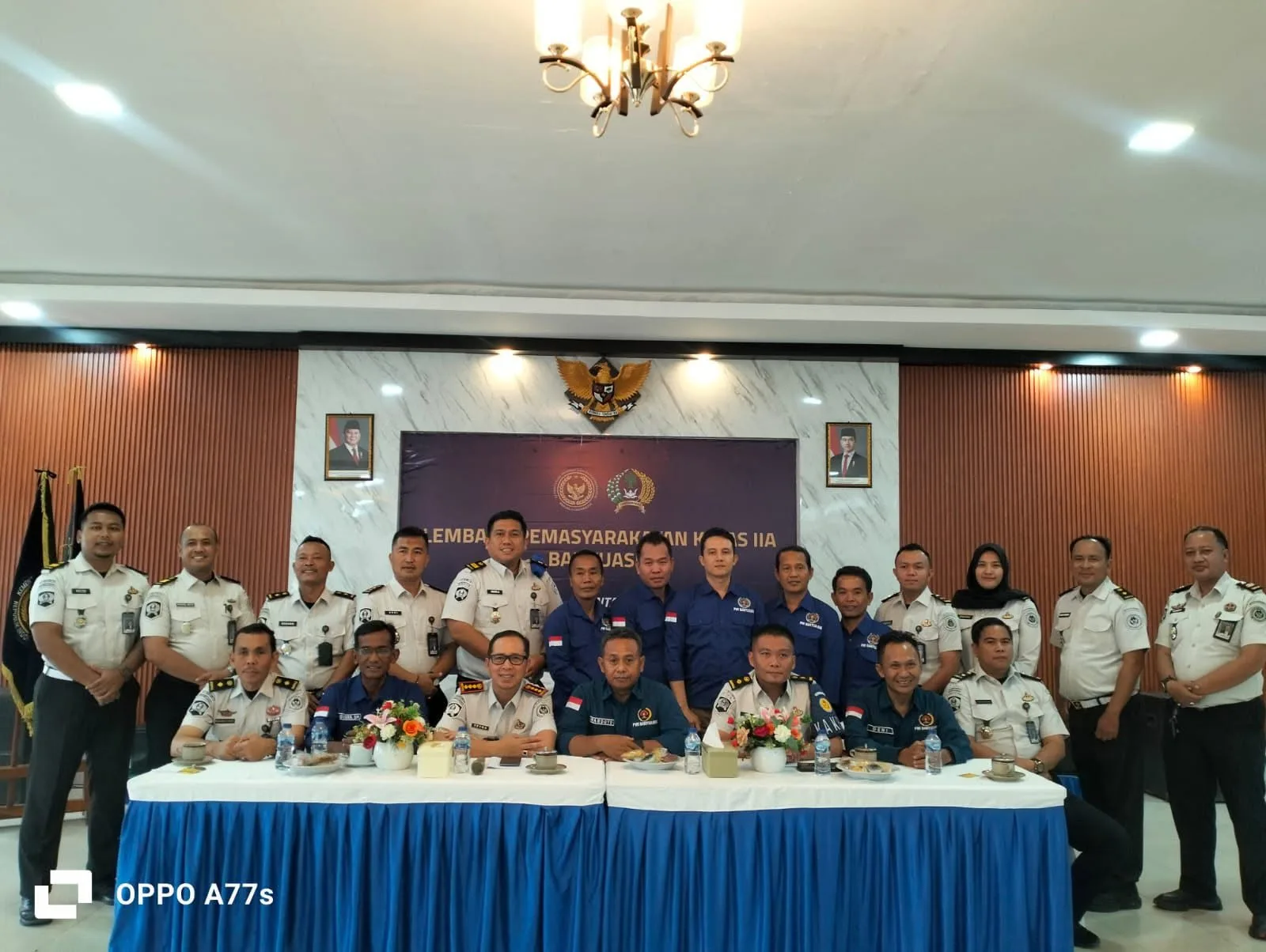 Pengurus PWI Banyuasin audensi dan foto bersama dengan Pejabat Lapas kelas II Banyuasin, Selasa, 27 Januari 2026. Foto : Humas